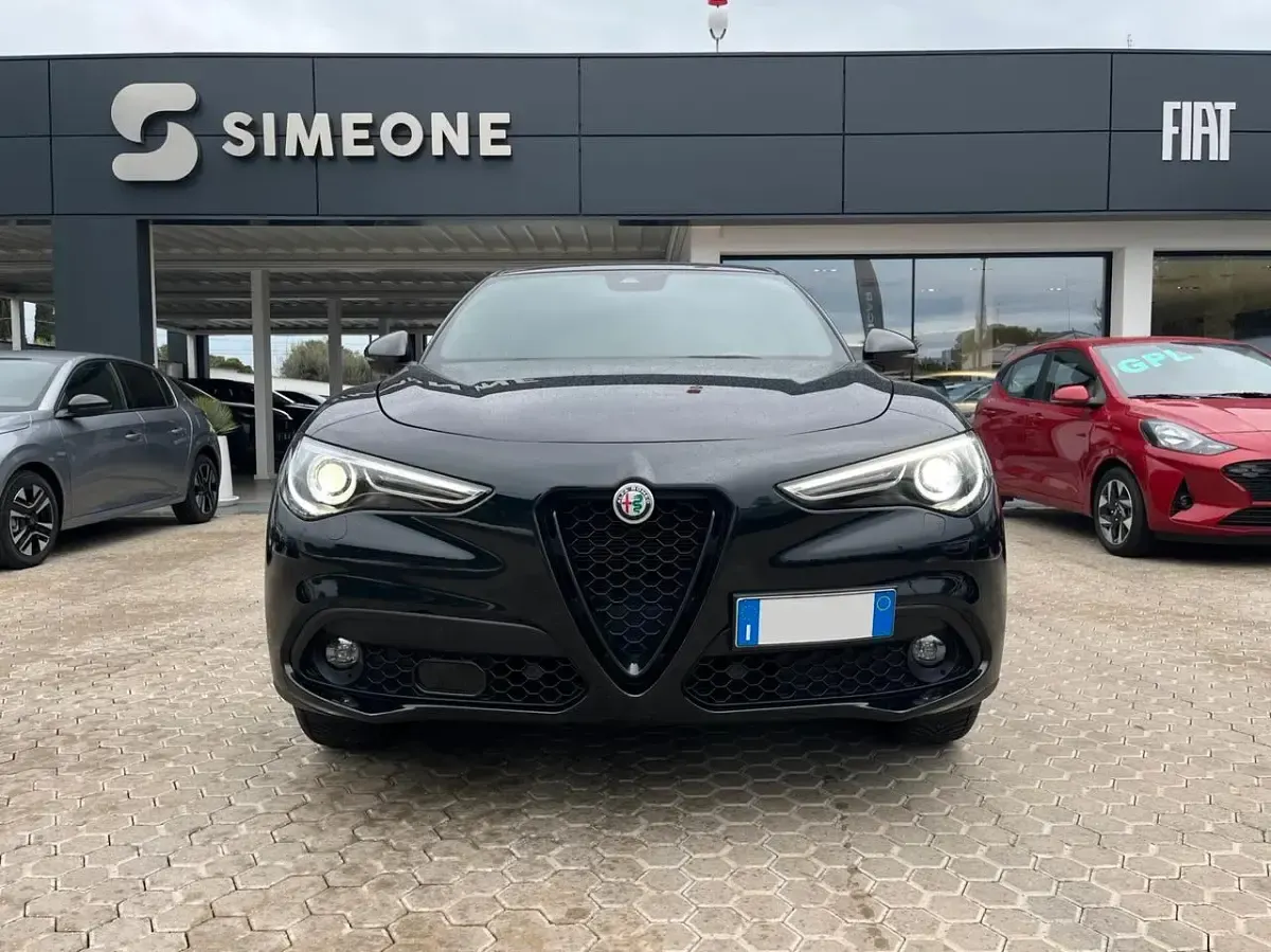 Usata Alfa Romeo Stelvio Executive 190 CV (139 kW) 2021 Nero SUV