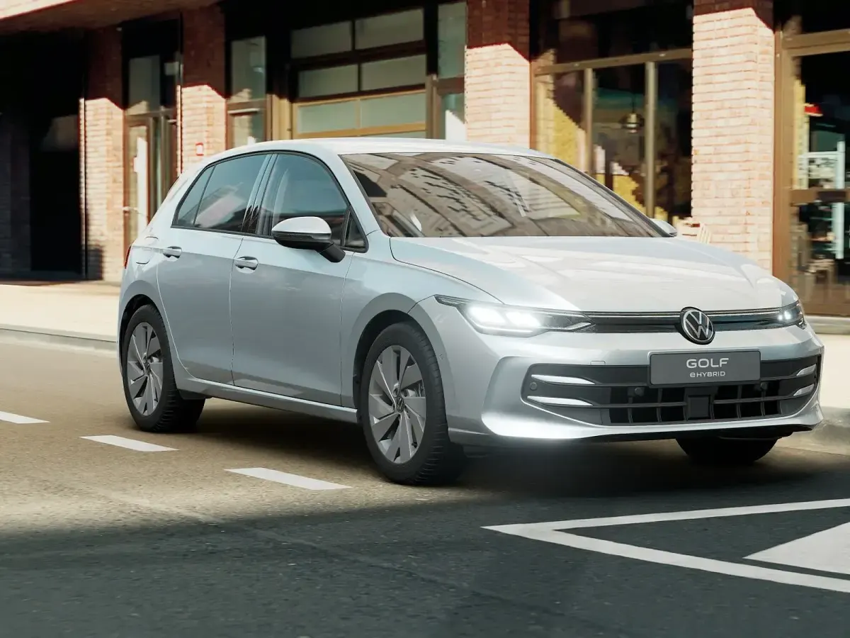 Nuova VW Golf VIII Edition 204 CV (150 kW) 2026 Dolomite silver metallizzato Berlina