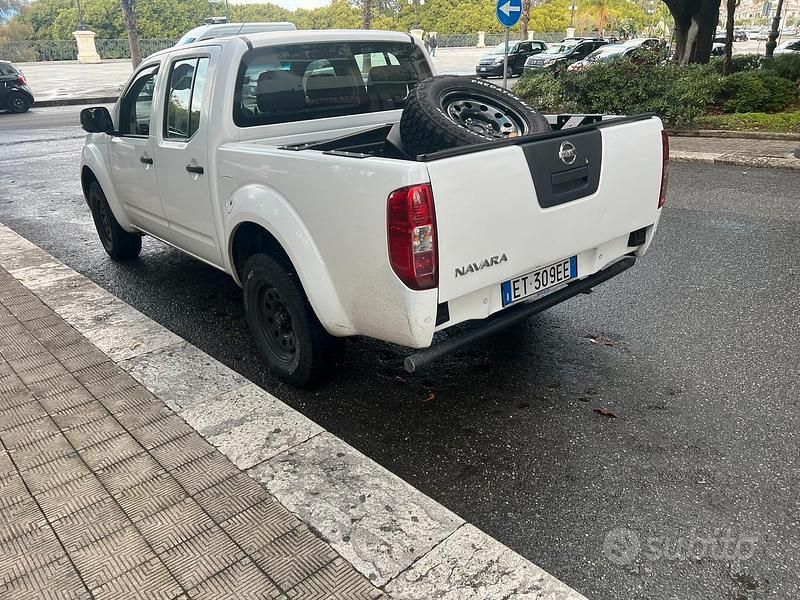 Usata Nissan Navara 80 CV (58 kW) 2014 Bianco Pick-up