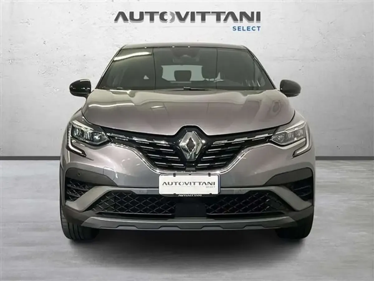 Usata Renault Captur RS Line 145 CV (106 kW) 2022 Grigio scuro SUV