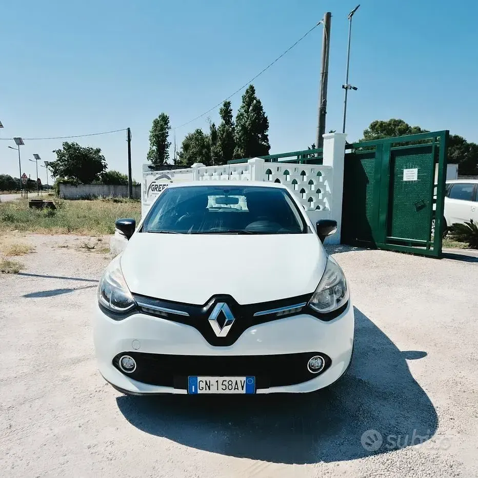 Usata Renault Clio IV 73 CV (53 kW) 2013 Bianco Berlina