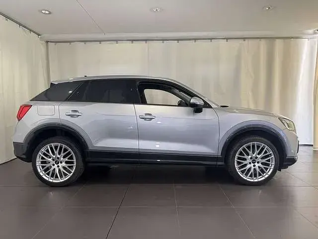 Usata Audi Q2 S-Line 150 CV (110 kW) 2023 Grigio SUV