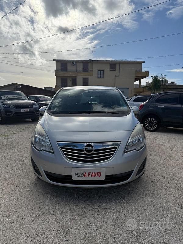 Usata Opel Meriva Cosmo 130 CV (95 kW) 2012 Grigio Monovolume