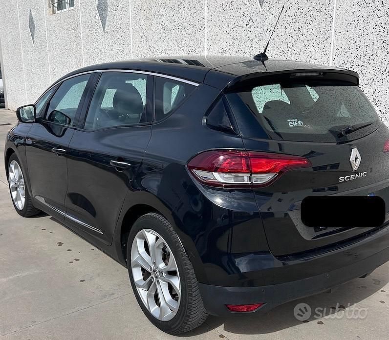 Usata Renault Scénic IV 120 CV (88 kW) 2018 Nero Monovolume