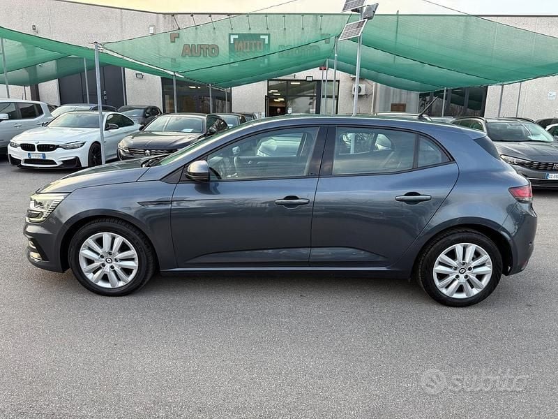Usata Renault Mégane IV Equilibre 116 CV (85 kW) 2022 Grigio Berlina