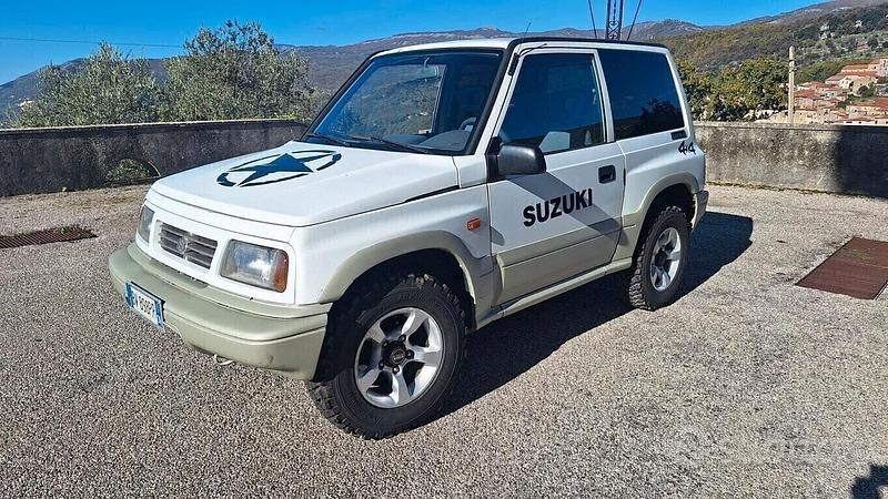 Bianco Usata 2002 Suzuki Vitara SUV | 6351 € (Buon prezzo) - Immagine 1/4