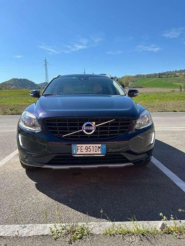 Usata Volvo XC60 Ocean Race 190 CV (139 kW) 2016 Nero SUV
