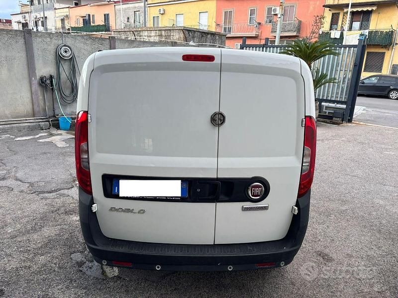 Usata Fiat Doblò 95 CV (69 kW) 2019 Bianco Monovolume