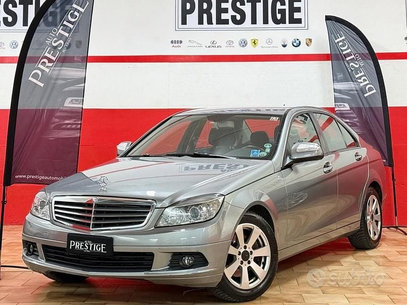 Usata Mercedes C220 Elegance 170 CV (125 kW) 2008 Grigio Berlina