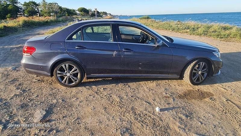 Usata Mercedes E250 Premium 204 CV (150 kW) 2014 Blu/azzurro Berlina