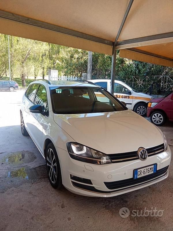 Usata VW Golf VII 110 CV (80 kW) 2015 Bianco Station wagon