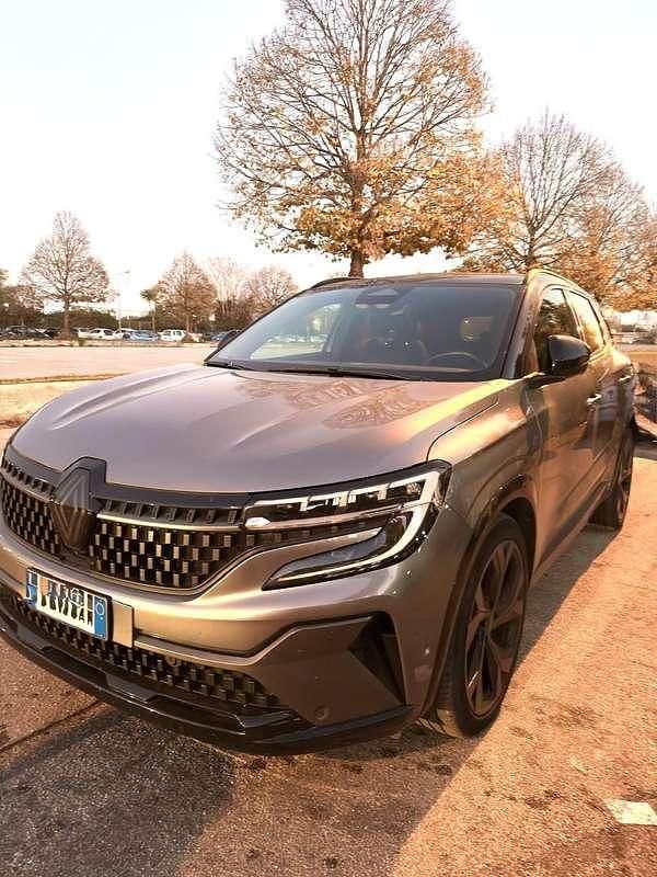 Usata Renault Austral Iconic Esprit Alpine 131 CV (96 kW) 2023 SUV