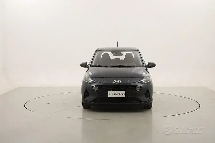 Usata Hyundai i10 Advanced 67 CV (49 kW) 2022 Grigio Utilitaria