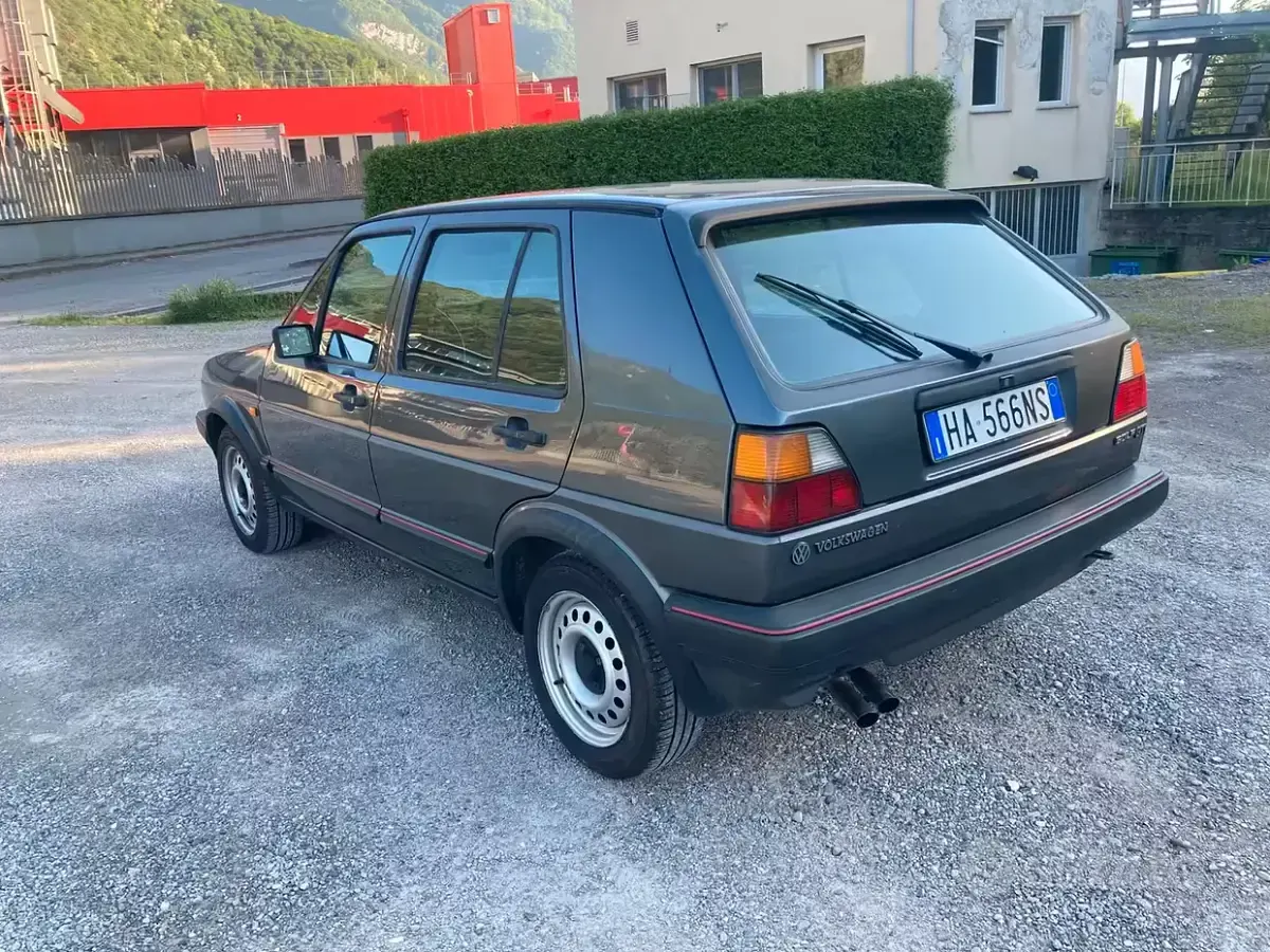 Usata VW Golf II GTI 113 CV (83 kW) 1986 Grigio Utilitaria