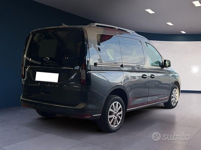 Usata Ford Tourneo Connect Titanium 122 CV (89 kW) 2023 Grigio Monovolume