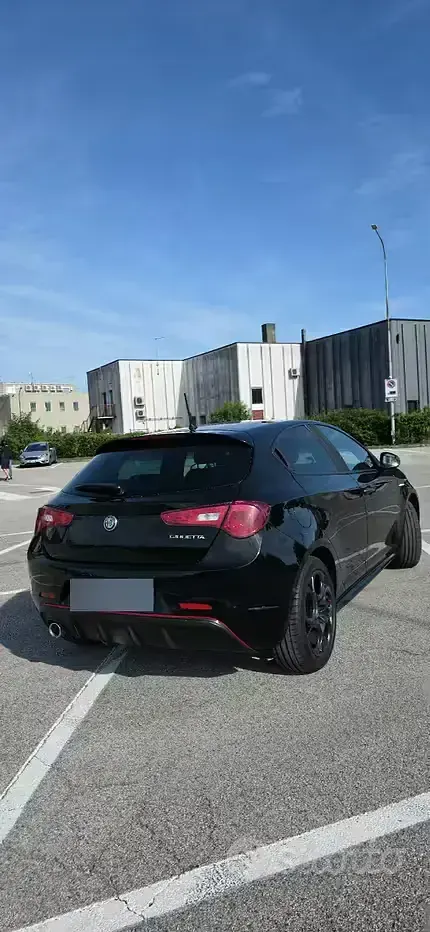 Usata Alfa Romeo Giulietta Super 120 CV (88 kW) 2017 Nero Utilitaria