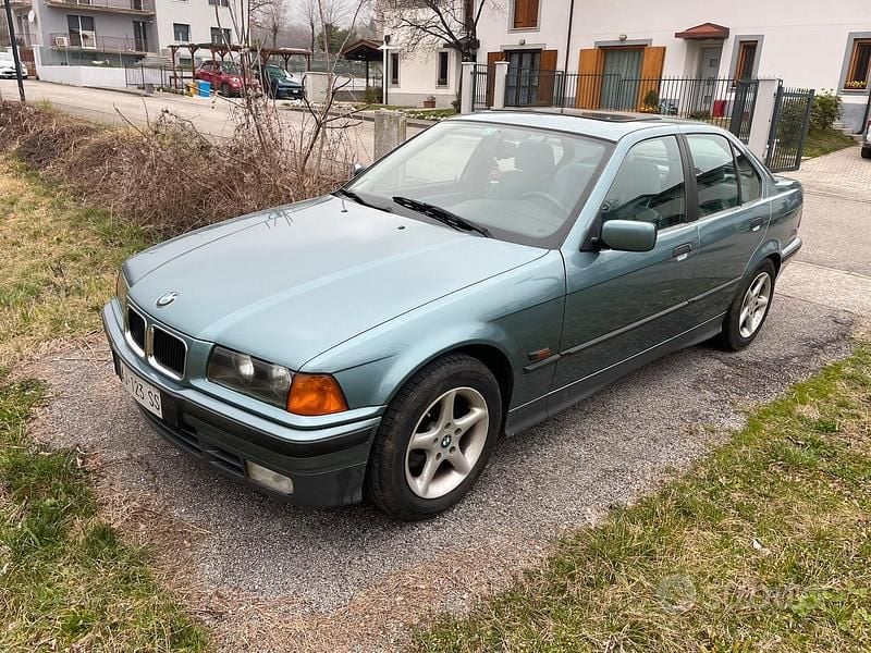 Usata BMW 318 Efficient Dynamics 2015 Berlina