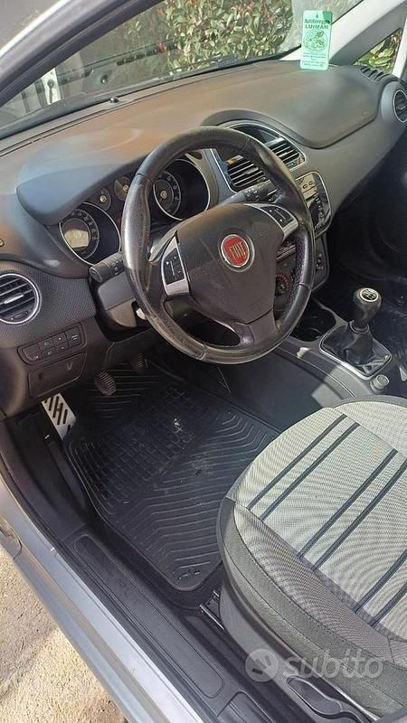 Occasion Fiat Punto 95 ch (69 kW) 2011 Gris Berline