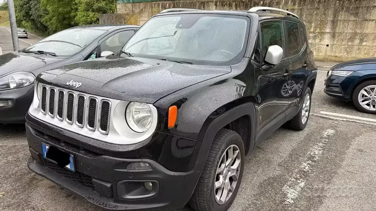 Usata Jeep Renegade Limited 140 CV (102 kW) 2016 Nero SUV
