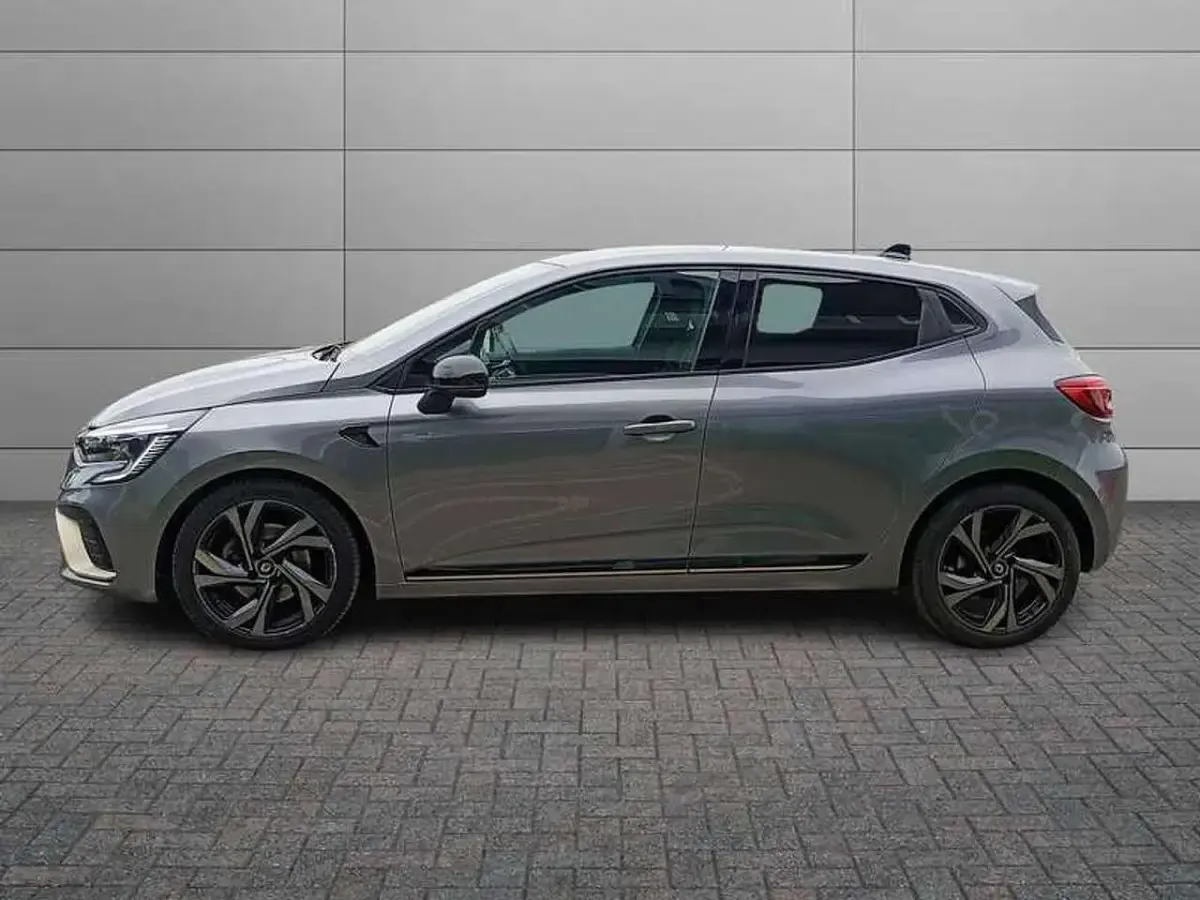 Käytetty Renault Clio V Engineered 145 HP (106 kW) 2023 Other Viistoperä