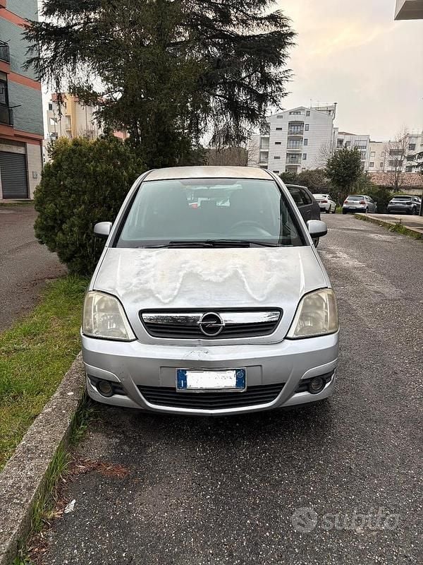 Usata Opel Meriva 75 CV (55 kW) 2007 Monovolume