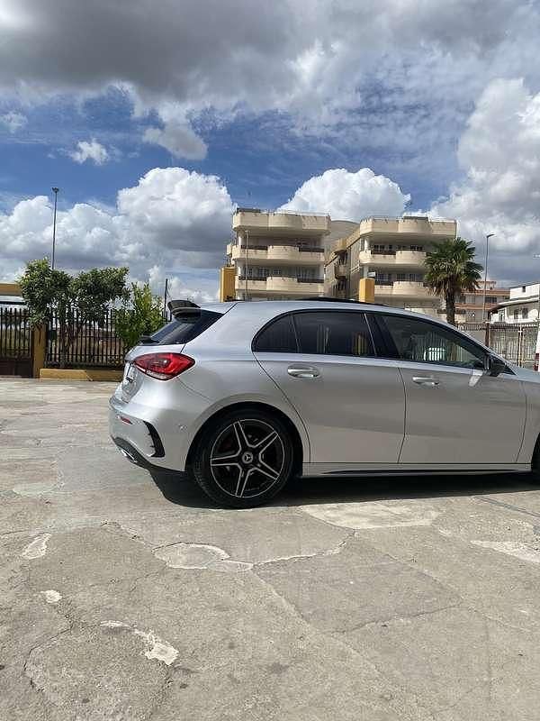 Usata Mercedes A180 Premium 116 CV (85 kW) 2019 Berlina