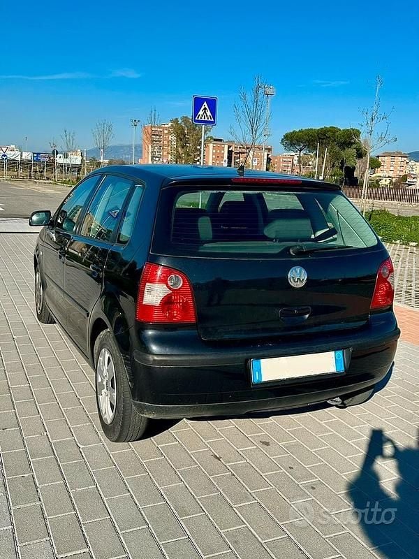 Usata VW Polo Comfortline 54 CV (39 kW) 2003 Nero Berlina