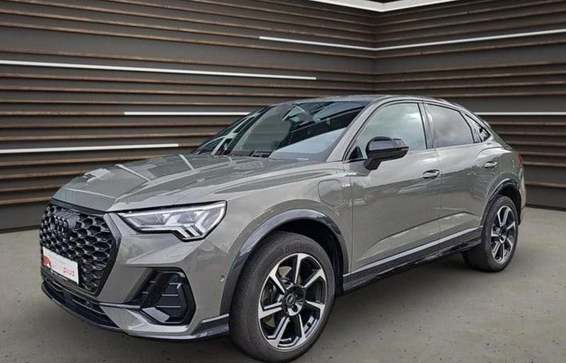 Grigio Usata 2022 Audi Q3 S-Line SUV | 29.999 € (Buon prezzo) - Immagine 1/4