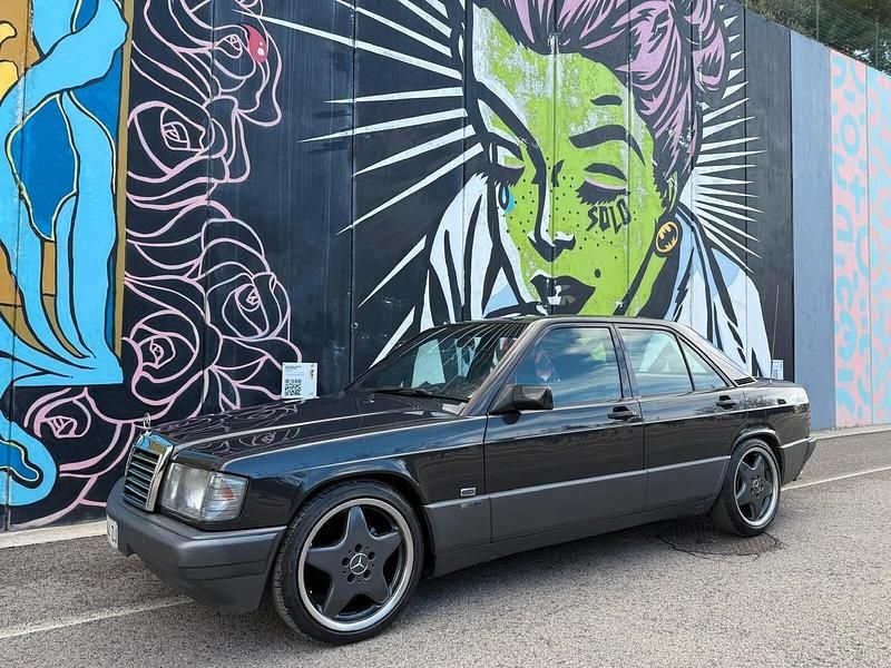 Usata Mercedes 190 Style 122 CV (89 kW) 1989 Nero Berlina