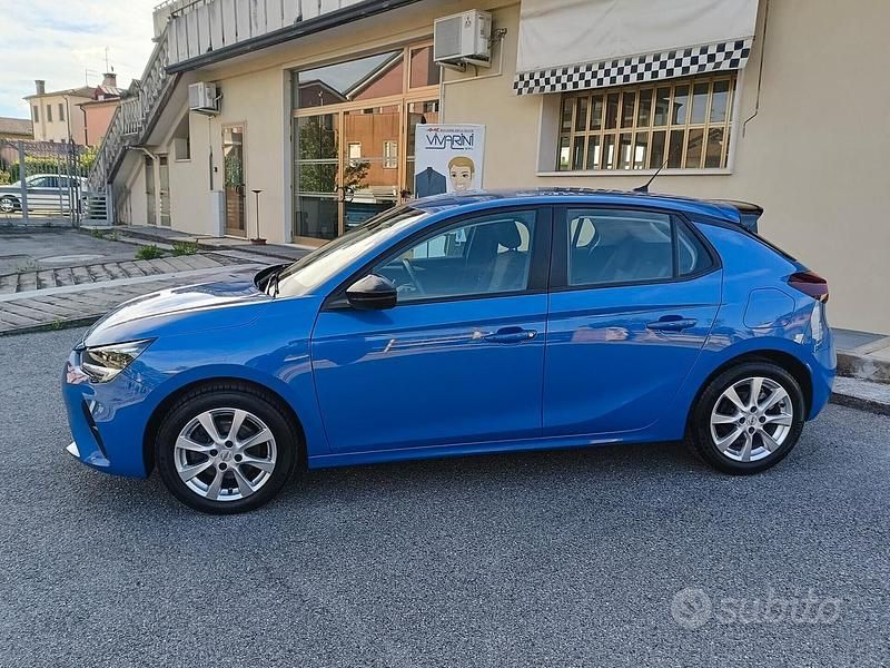 Usata Opel Corsa Edition 101 CV (74 kW) 2022 Blu Berlina