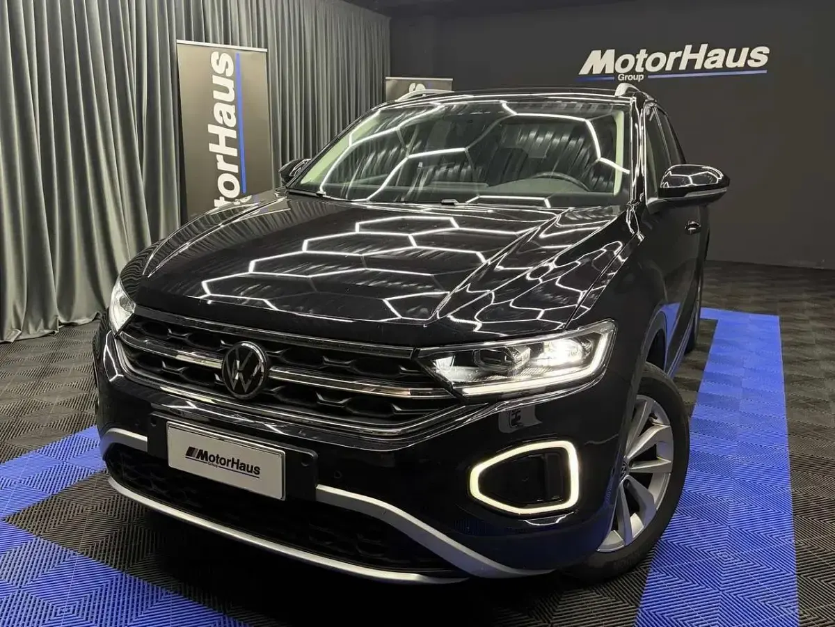 Usata VW T-Roc 110 CV (80 kW) 2023 Nero SUV