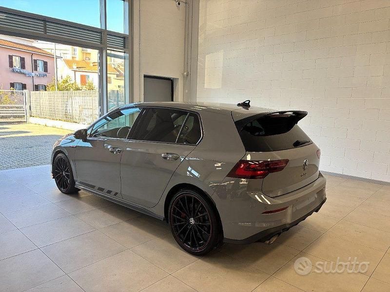 Usata VW Golf VIII GTI 300 CV (220 kW) 2022 Grigio Berlina