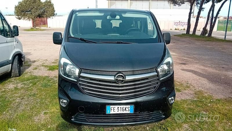 Nero Usata 2016 Opel Vivaro Executive Furgone | 9900 € (Super prezzo) - Immagine 1/4