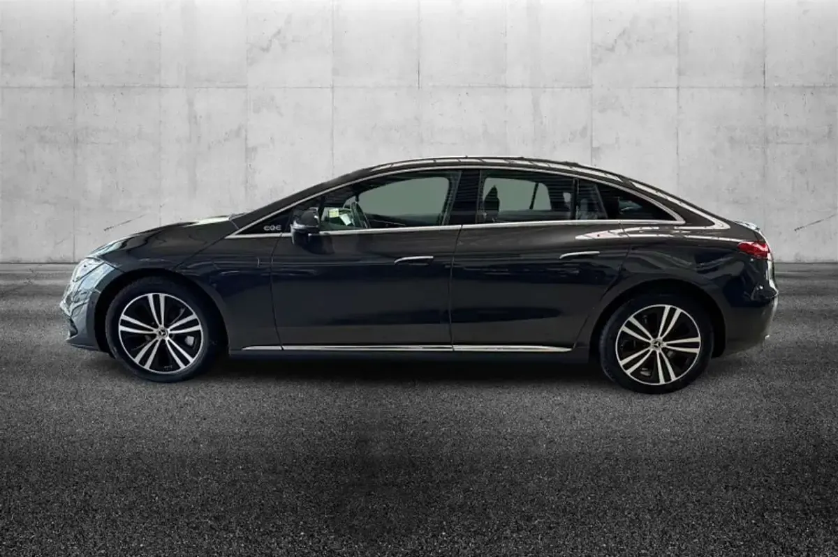Usado Mercedes EQE300 Premium 108 kW (148 CV) 2025 Negro Coupe