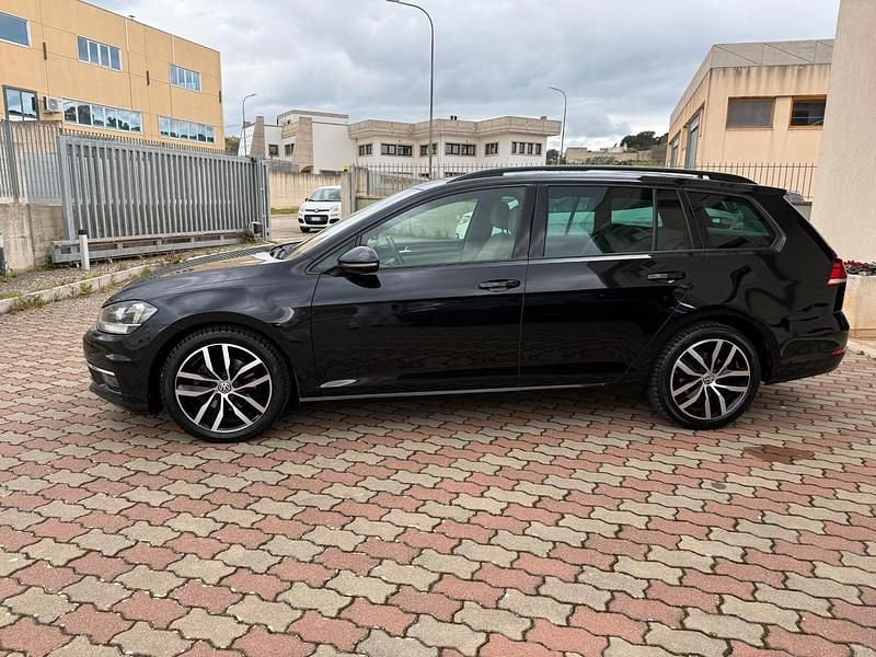 Usata VW Golf VII Executive 115 CV (84 kW) 2019 Nero Station wagon
