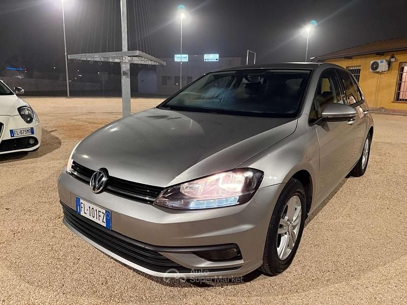 Usata VW Golf VII Trendline 86 CV (63 kW) 2017 Grigio Berlina