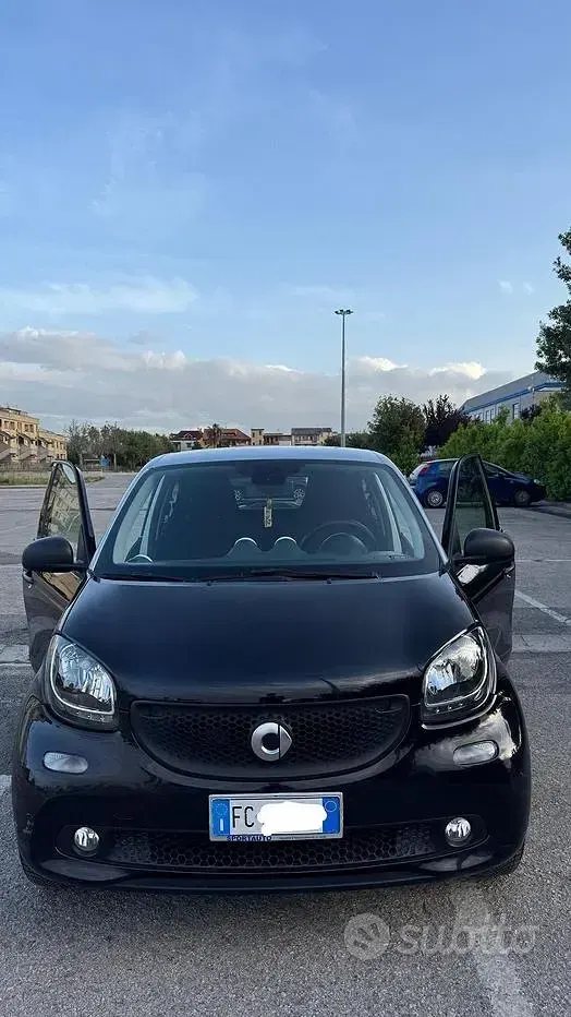 Usata Smart ForFour 61 CV (44 kW) 2016 Nero Utilitaria