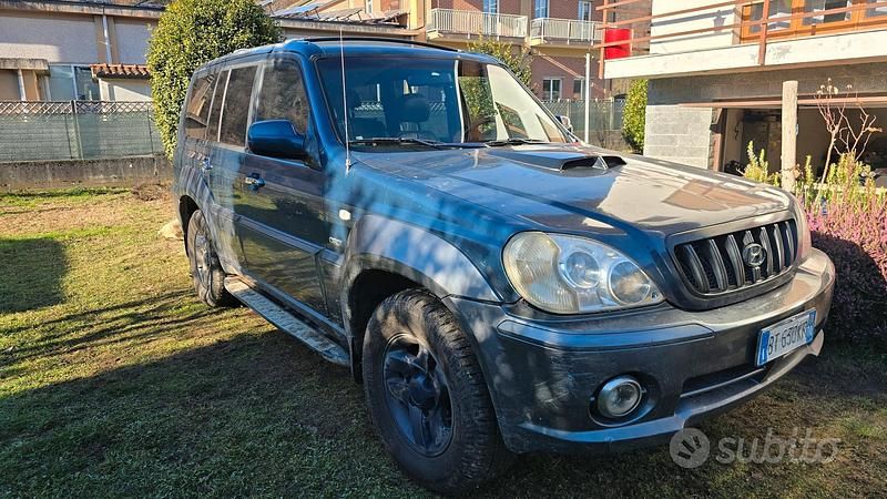 Käytetty Hyundai Terracan 150 HP (110 kW) 2002 Sininen Katumaasturi