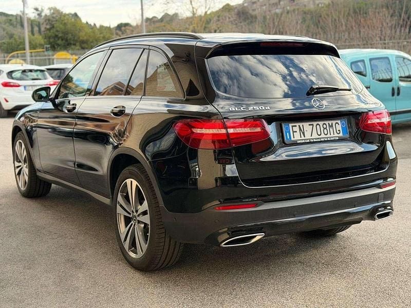 Käytetty Mercedes GLC250 204 HP (150 kW) 2018 Musta Katumaasturi