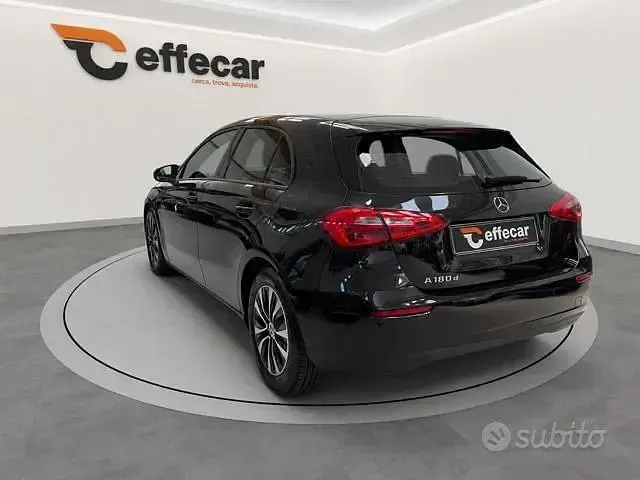 Usata Mercedes A180 Executive 116 CV (85 kW) 2022 Nero Berlina