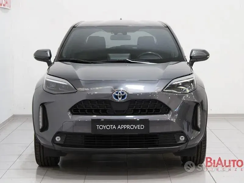 Usata Toyota Yaris Cross Trend 116 CV (85 kW) 2022 Grigio SUV