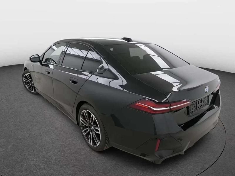 Usata BMW 520 M Sport 197 CV (144 kW) 2025 Nero zaffiro Berlina