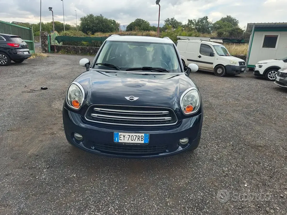 Usata Mini Cooper D 111 CV (81 kW) 2015 Blu Utilitaria