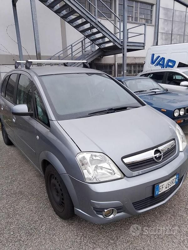 Usata Opel Meriva Enjoy 90 CV (66 kW) 2010 Grigio Monovolume
