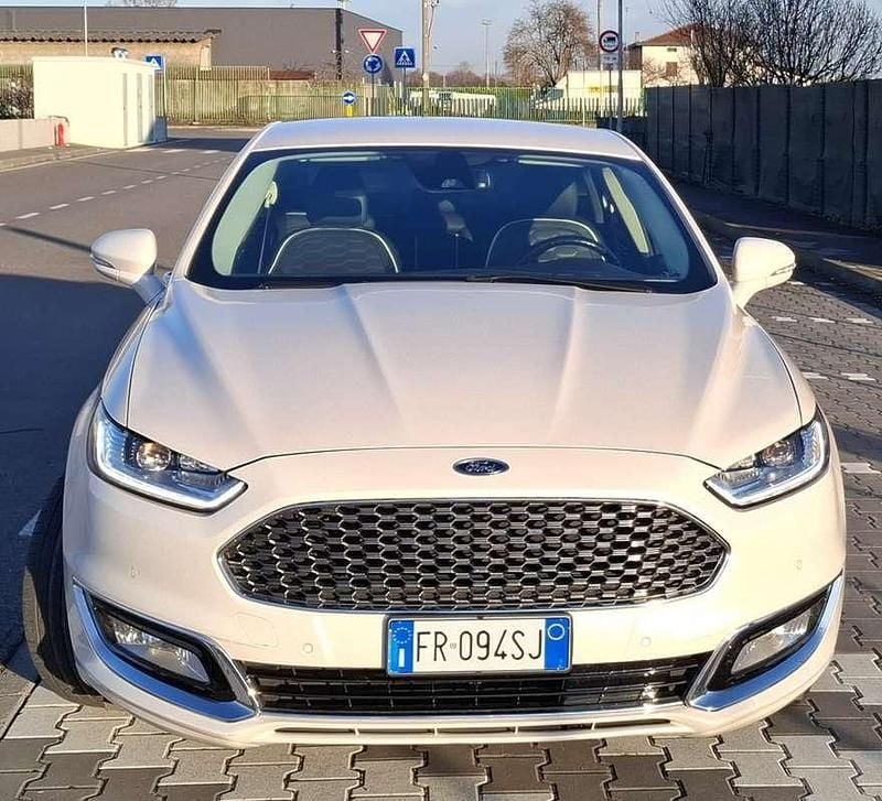 Usata Ford Mondeo Vignale 140 CV (102 kW) 2018 Bianco Berlina