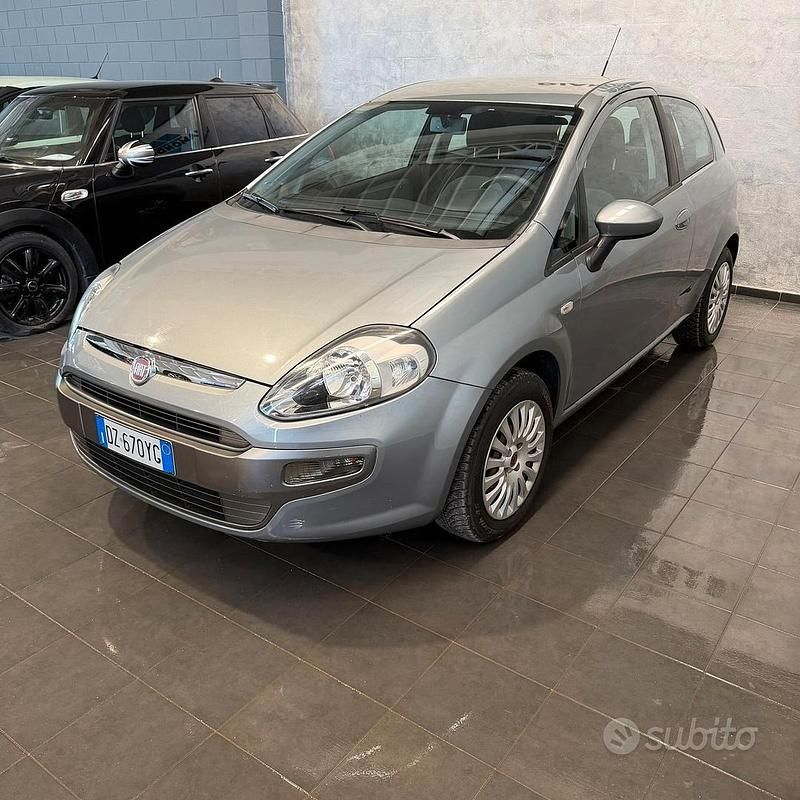 Usata Fiat Punto Evo Dynamic 77 CV (56 kW) 2009 Blu/azzurro Utilitaria