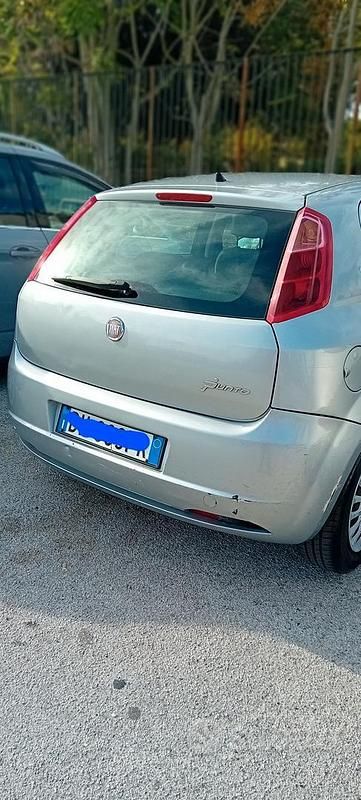 Usata Fiat Grande Punto 65 CV (47 kW) 2009 Grigio Utilitaria