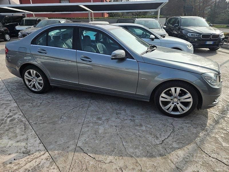 Usata Mercedes C220 Executive 170 CV (125 kW) 2009 Antracite metallizzato Berlina