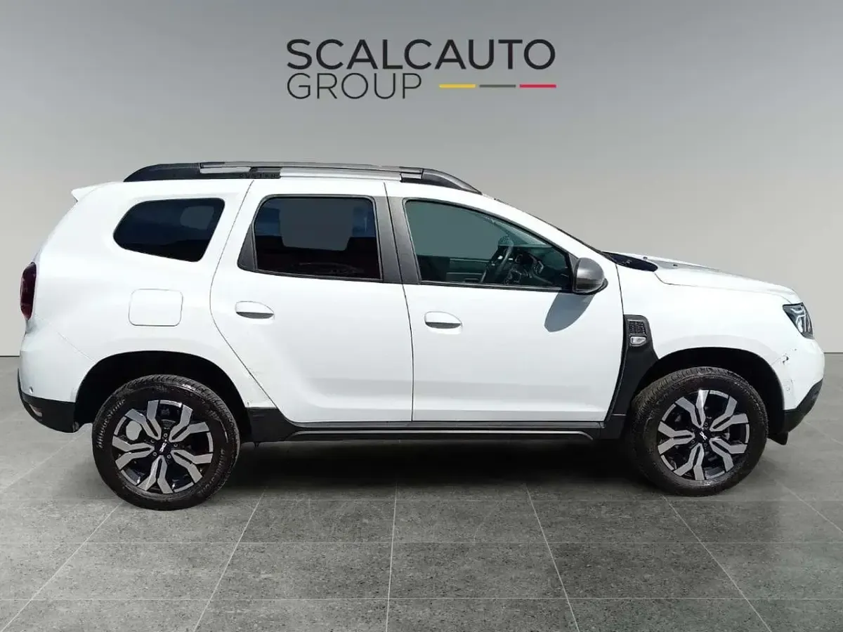 Usata Dacia Duster Journey 101 CV (74 kW) 2023 Bianco SUV