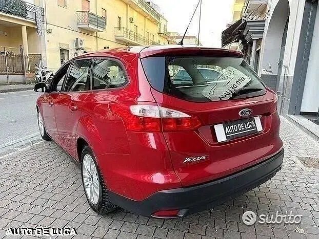 Begagnad Ford Focus Titanium 95 HK (69 kW) 2013 Svart Kombi